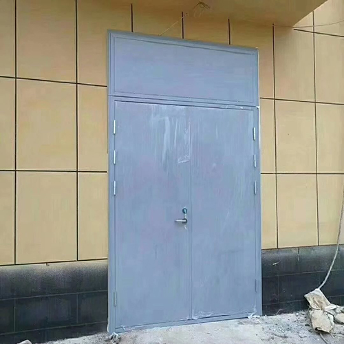 防火門英國和歐洲標準不一樣嗎(圖1) 工地鋼質防火門.jpg